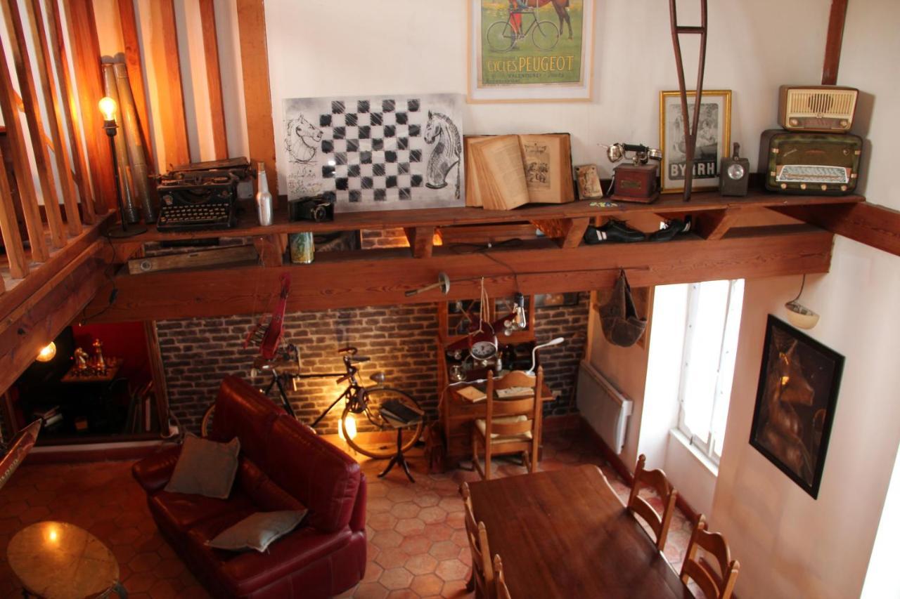 Maison De Charme, D'Artiste, Decoration Brocante Aigrefeuille-dʼAunis المظهر الخارجي الصورة